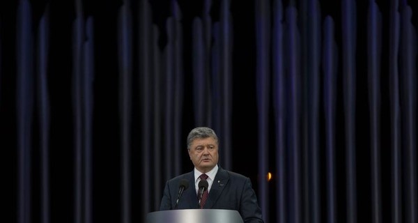 На годовщине трагедии в Бабьем Яру Порошенко вспомнил Сталина и крымских татар