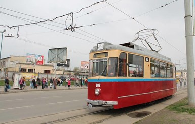 Для львовских пенсионеров устроят дискотеку в трамвае