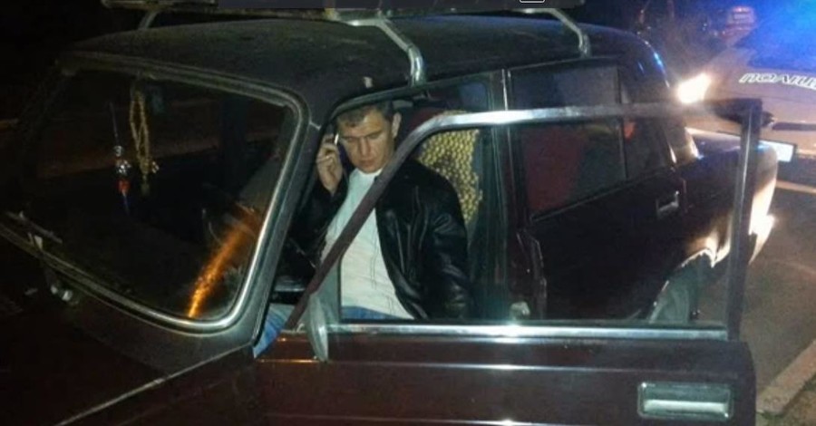 Соцсети: во Львове задержали пьяного полицейского, который ехал за рулем