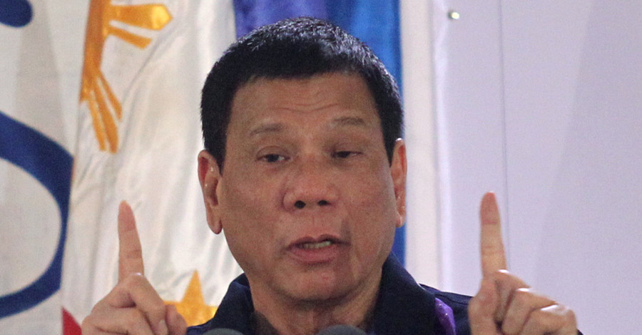 Президент Филиппин извинился перед евреями за сравнение себя с Гитлером