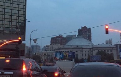 В Киеве установили экспериментальные светофоры