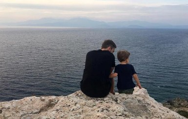 Дмитрий Шепелев опубликовал фото с сыном
