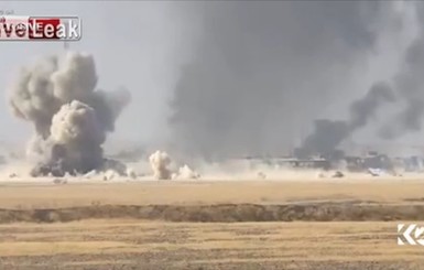 Появилось видео, как смертник взрывает танк в Мосуле