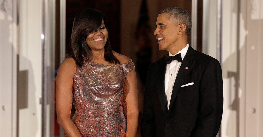 На прощальный ужин Обамы его супруга пришла в эксклюзивном платье от Versace
