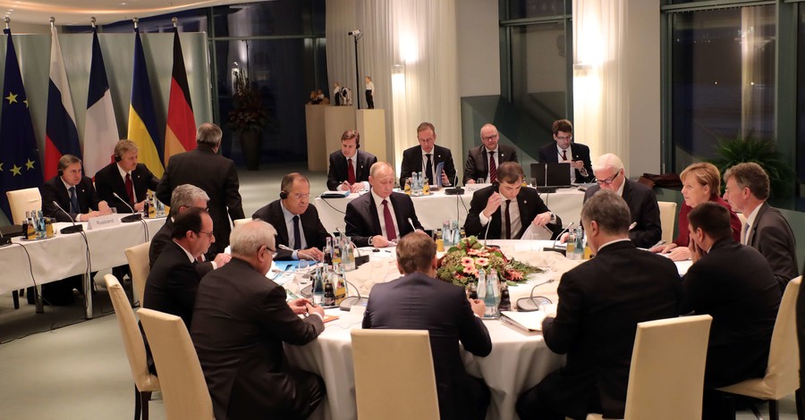 Встреча Порошенко, Меркель, Путина и Олланда затянулась на четыре часа