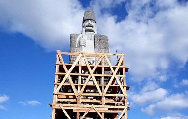 На Одесчине заканчивают строительство самой большой в мире скульптуры овцевода