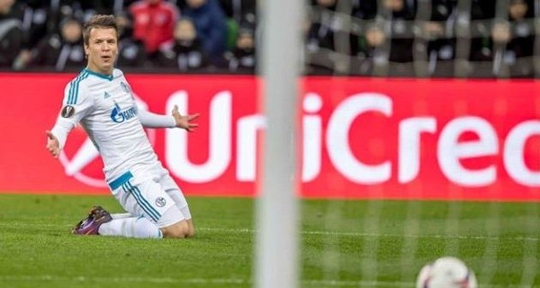 УЕФА включил Коноплянку и Марлоса в символическую сборную тура Лиги Европы