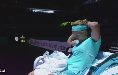 Российская теннисистка отрезала косу прямо во время матча