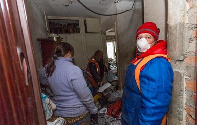 В Днепре женщина 20 лет собирала мусор в своей квартире