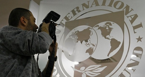 Миссия МВФ отложила свой визит в Киев