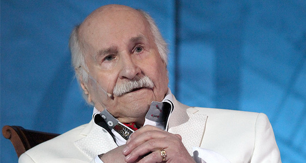 101-летний актер Зельдин попал в больницу из-за давления