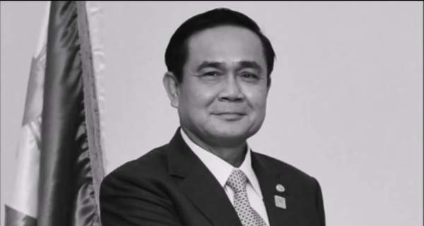 Премьер Тайланда поддержал оставшихся без короля сограждан песней