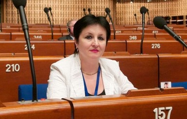 В Молдове кандидат в президенты Анна Гуцу продает обеды