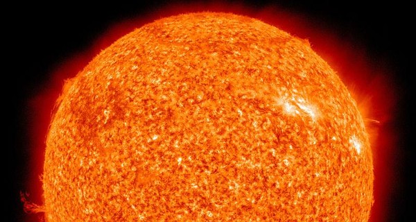 Астрономы обнаружили на Солнце гигантскую дыру