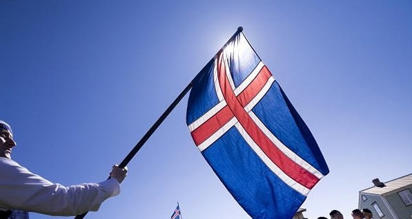 В Исландии проходят выборы в парламент с участием 