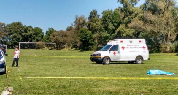 В Мексике футболист убил арбитра за удаление с поля