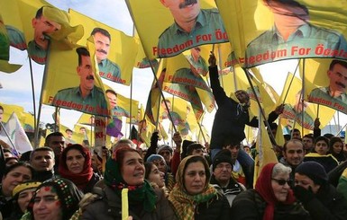 Более 20 тысяч курдов вышли на улицы Германии протестовать против политики Турции