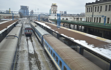Снегопад в Украине привел к 3-часовым задержкам поездов