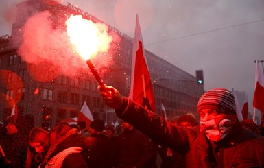 У президента Польши прокомментировали сожжение украинского флага 