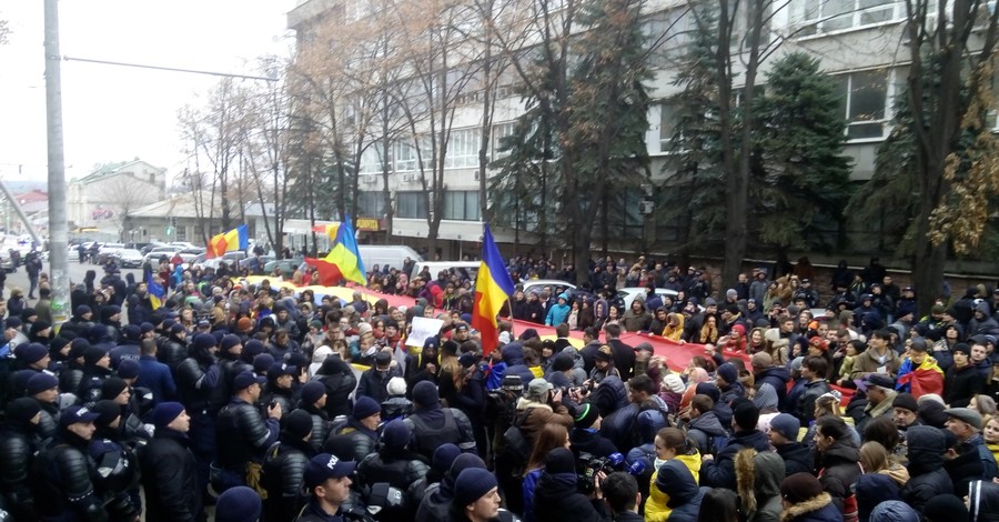 В Молдове начались протесты после избрания 