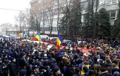 Почему победу  на  выборах в Молдове и Болгарии одержали социалисты