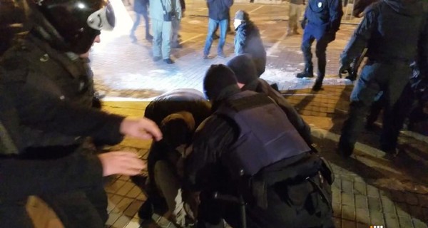 В Киеве начались столкновения из-за концерта Потапа и Насти - пострадал ребенок 