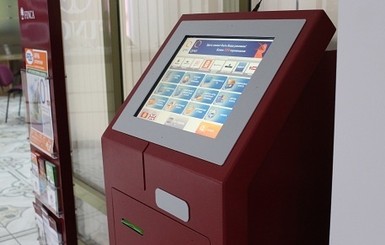 В Одессе грабитель-неудачник застрял в банкомате