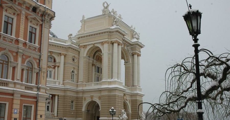 Новый год в Одессе и Львове: цены выросли вдвое, но спрос не падает