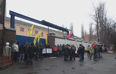 Митингующие пояснили, почему сорвали допрос Януковича 
