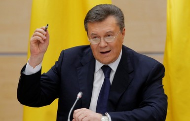 Три года Януковича: по-прежнему в синем галстуке, но уже без обручального кольца