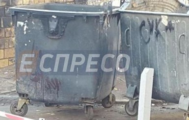 В Киеве тело убитого мужчины нашли в мусорном баке