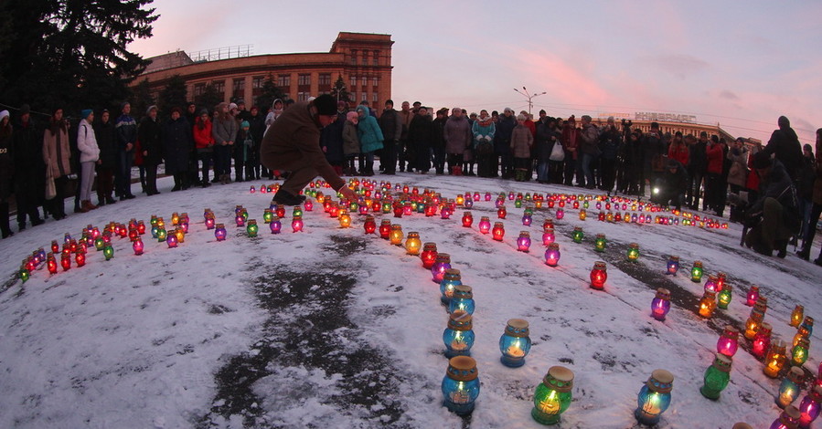 Как в Днепре почтили память жертв Голодомора