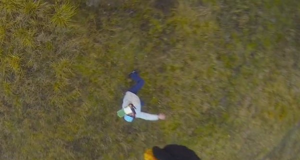 Белорусский экстремал  обмакнул драник в сметану, спрыгнув с 25-метровой вышки