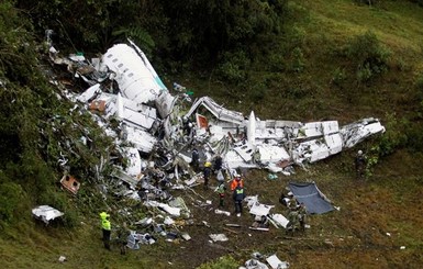 Четверо человек не сели на трагически разбившийся в Колумбии самолет