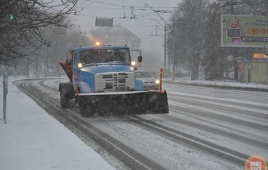 Завтра, 2 декабря, Украину накроет сильный снег и метели