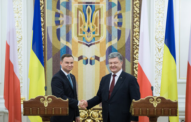 Пока Порошенко в Польше, в Киеве 