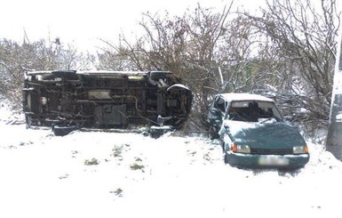 В Черниговской области перевернулся автобус с детьми, пострадали четверо