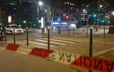Во Франции вооруженный грабитель взял семь человек в заложники