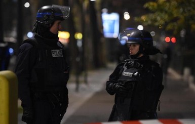 Захват турагентства в Париже: заложников освободили, грабитель сбежал