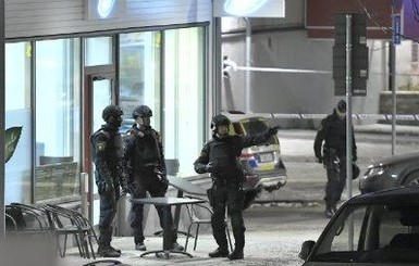 В Стокгольме неизвестные устроили стрельбу в кафе, есть жертвы