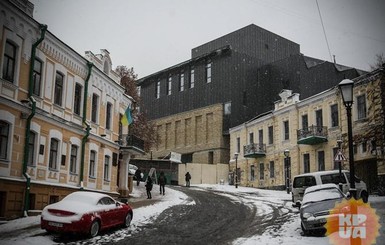 Ефросинина, Сумская и Горянский просят Кличко поддержать скандальный проект Театра на Подоле