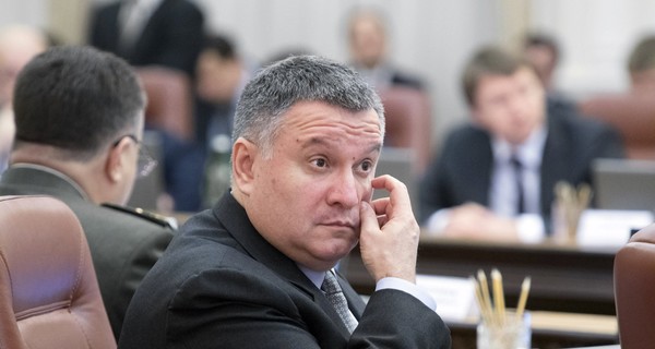 Грозит ли Авакову отставка?