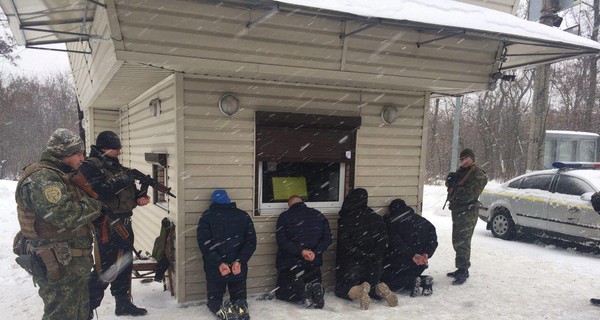 В Харькове у мужчины под дулом автомата отобрали миллион