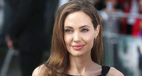 Джоли уйдет из кино, чтобы стать генсеком ООН