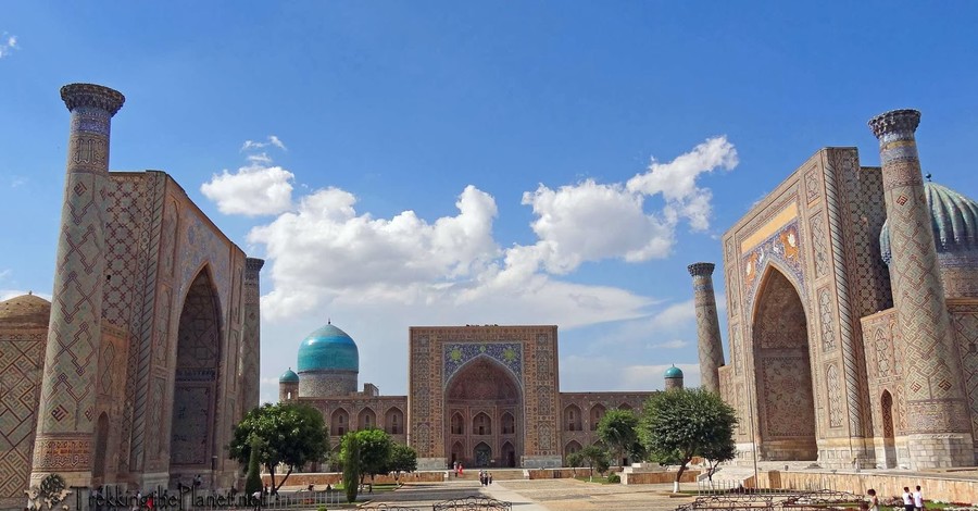 Узбекистан отменил визы для туристов, которым исполнилось 55 лет