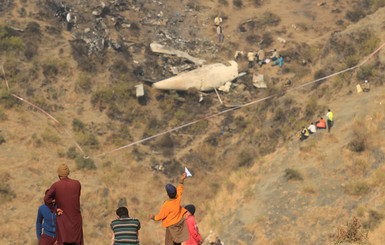 В Сети появились новые кадры авиакатастрофы в Пакистане 