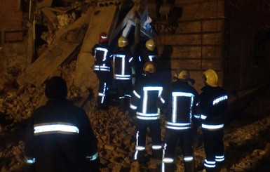 В Чернигове из-под завалов достали 12-летнего ребенка