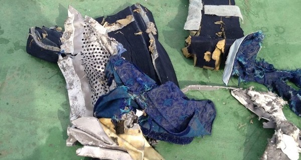 На телах погибших в самолете EgyptAir нашли следы взрывчатки