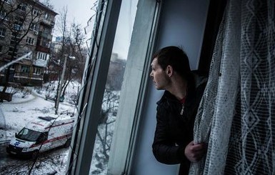 В Тернополе мужчина 18 лет не выходил из дома