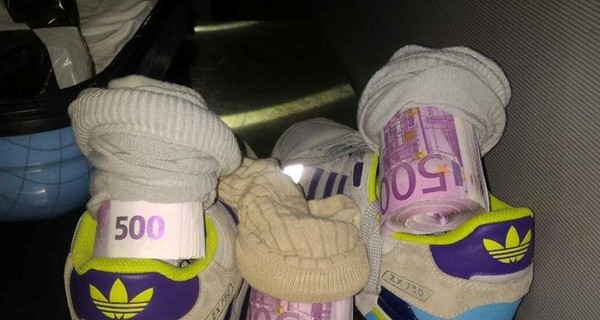 В Борисполе мужчина пытался вывезти в носках 182 тысячи евро